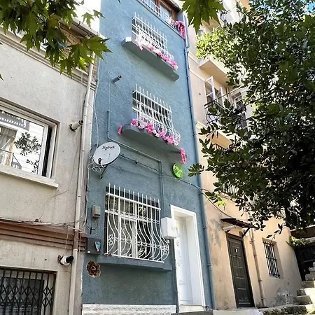 Come Live Go Taksim Апартаменты *